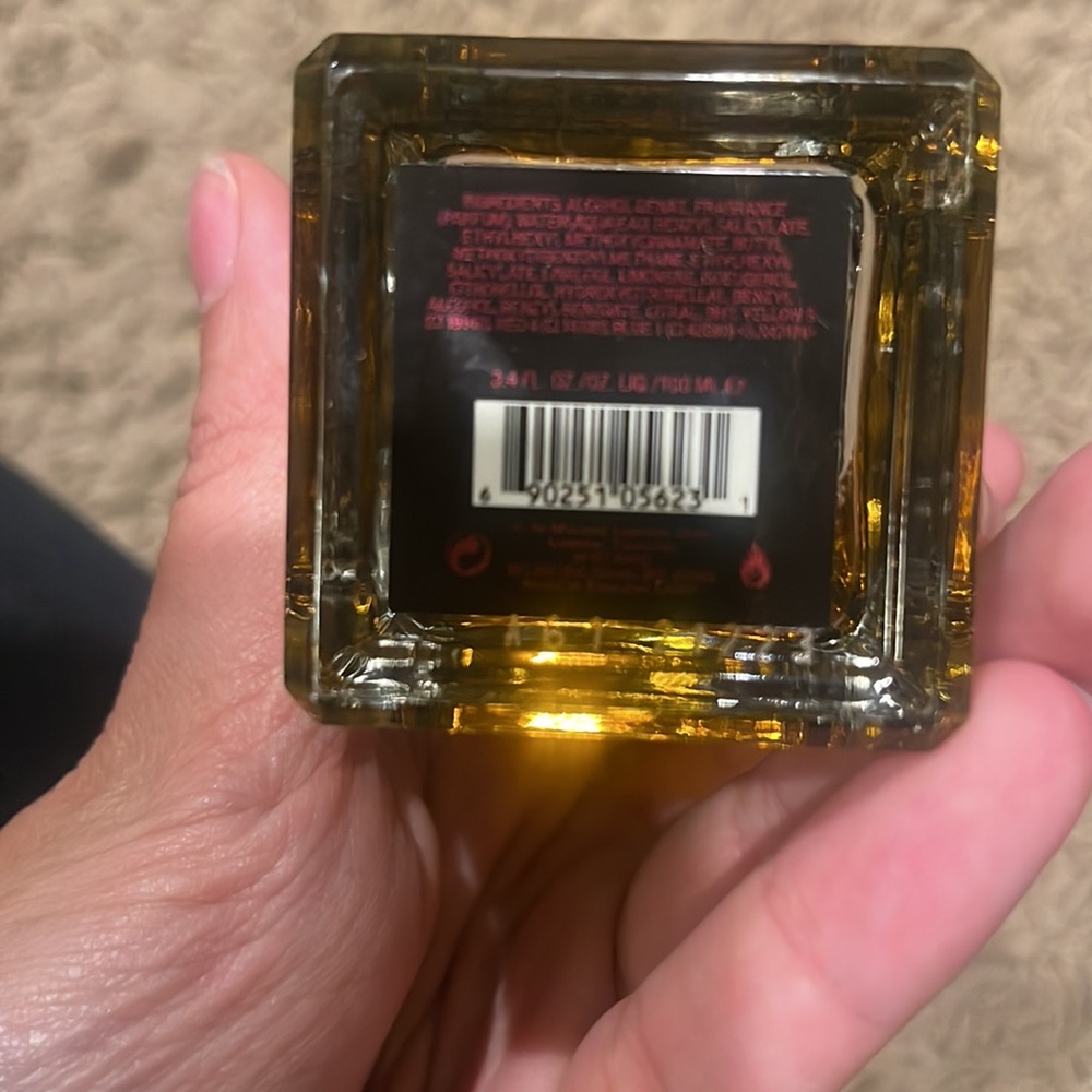 Jo Malone Gardenia and Oud absolu - Picture 2 of 5